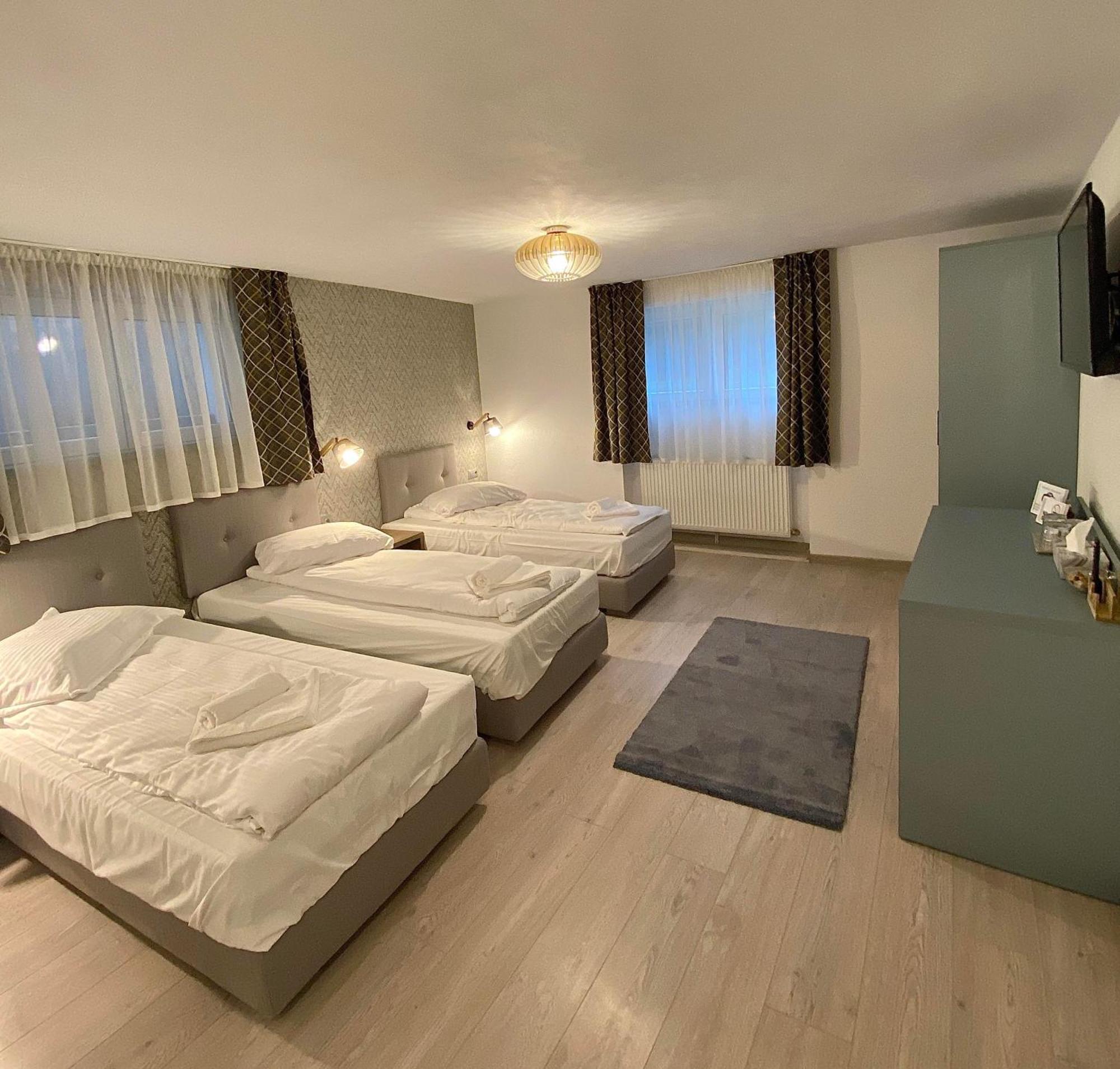 Hotel Adi&Nicol Sibiu Esterno foto